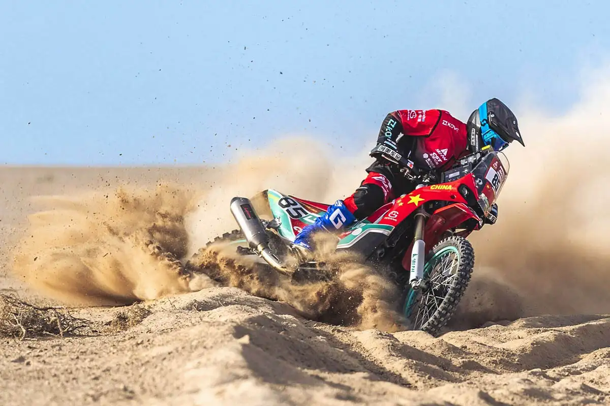 Kove moto llega Colombia RALLY