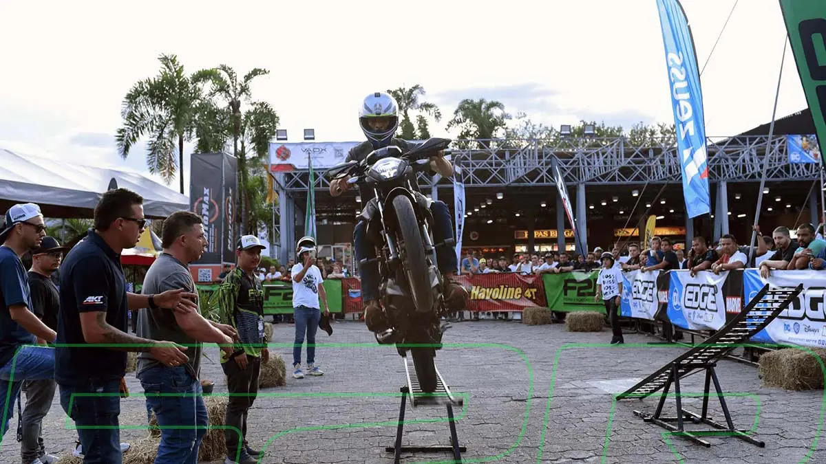 Expo2Ruedas enciende motores